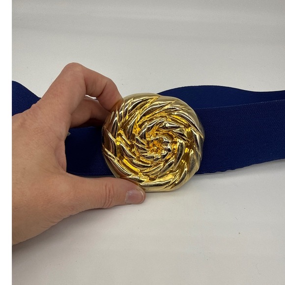Vintage 1985 Pearl Blue Elastic Cinch Belt Gold Swirl Buckle Medium 26-28 Waist - Picture 6 of 12